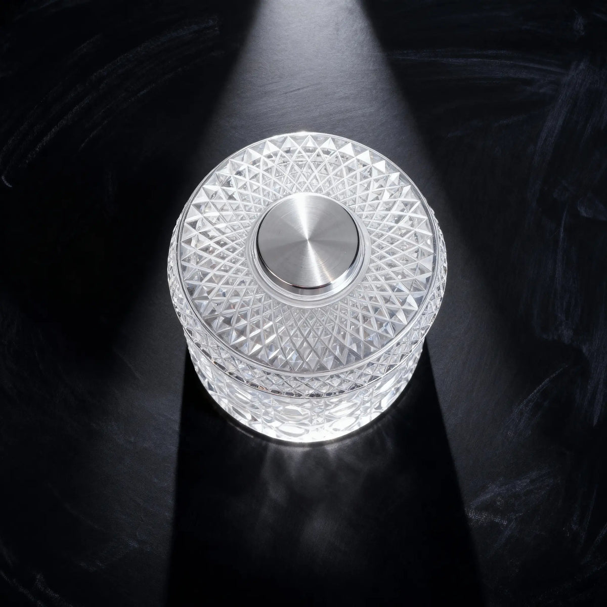 360° Spinning Whiskey Glass 🥂 Rotatable Crystal Glass